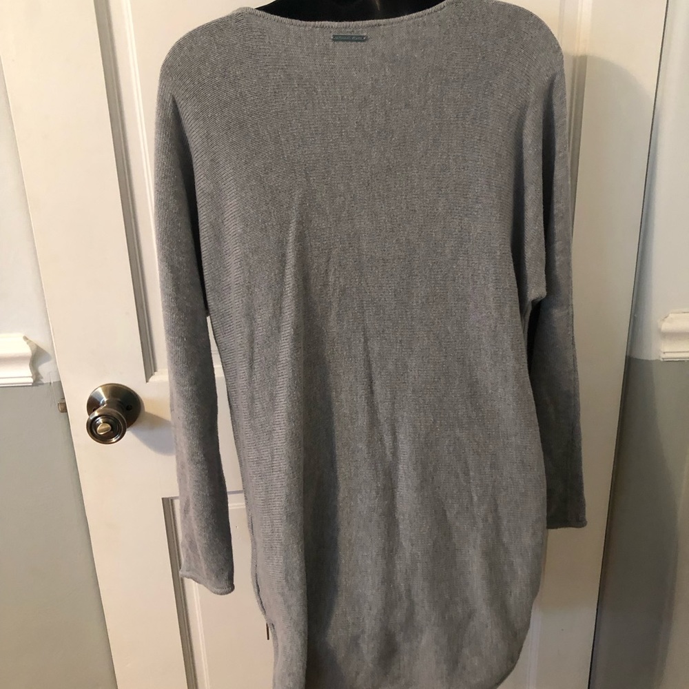 Michael Kors women’s gray sweater size medium 29 inches from shoulder to bottom. - Picture 3 of 7
